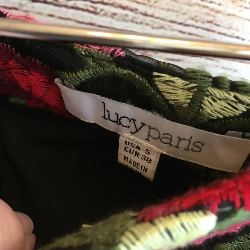‎LUCY PARIS MARIA EMBROIDERED SKIRT IN BLACK